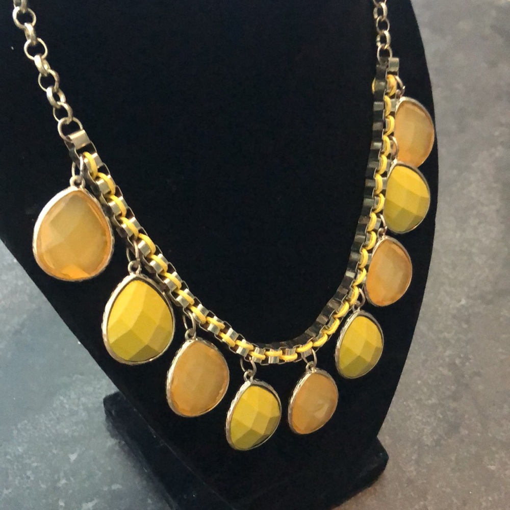 Teardrop Statement Necklace - Picture 2 of 4